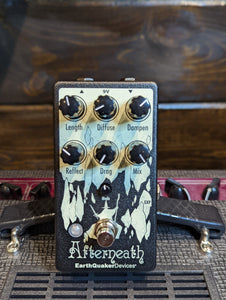 EarthQuaker Devices Afterneath Otherworldly Reverb