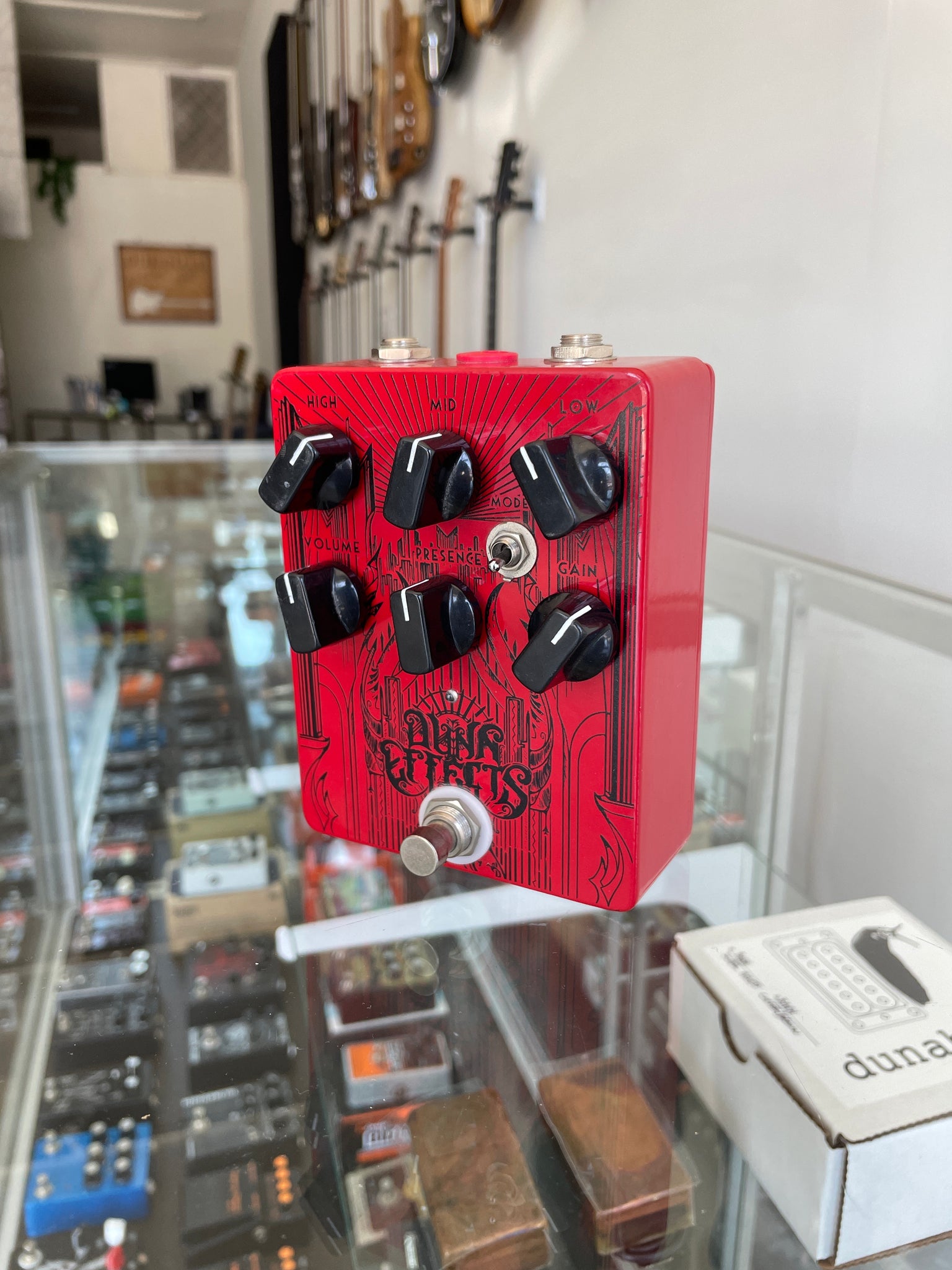 Dunn Effects Distortion